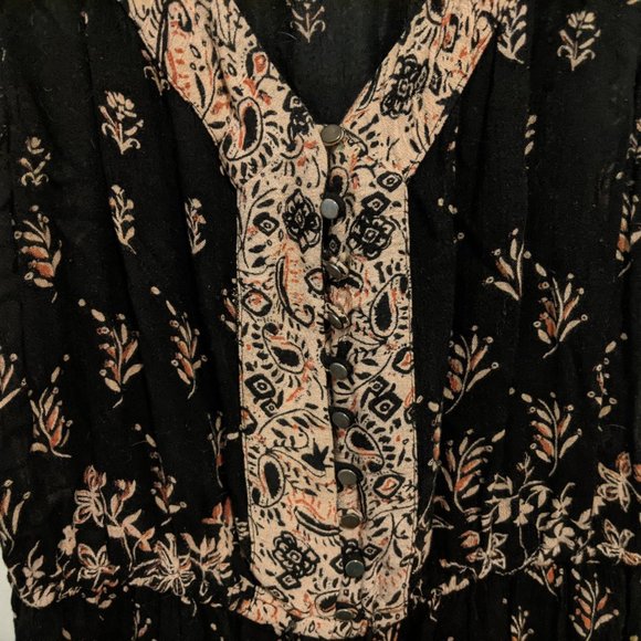 Urban Outfitters Ecote Black Pink Paisley Button-Front Romper - Picture 5 of 6